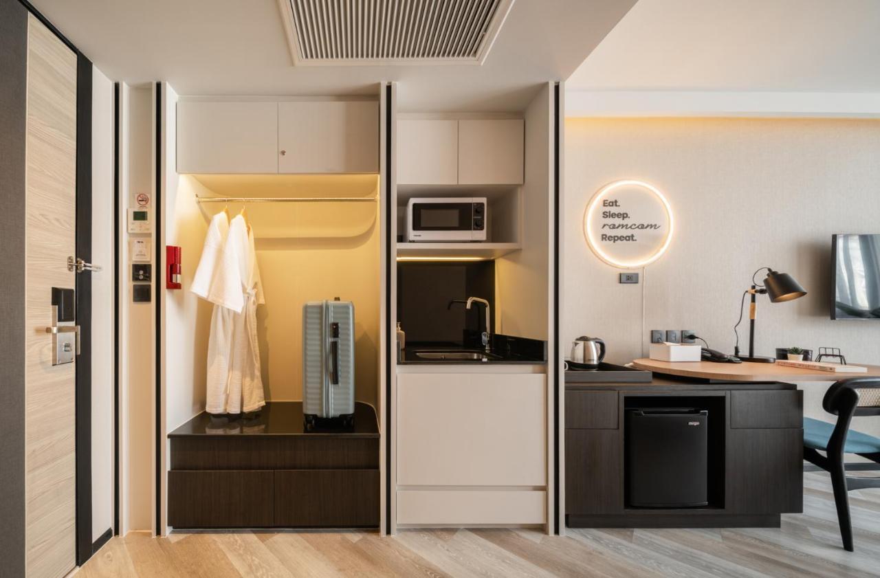 Seekers Finders Rama IV Hotel Surestay Collection By BW 방콕 외부 사진