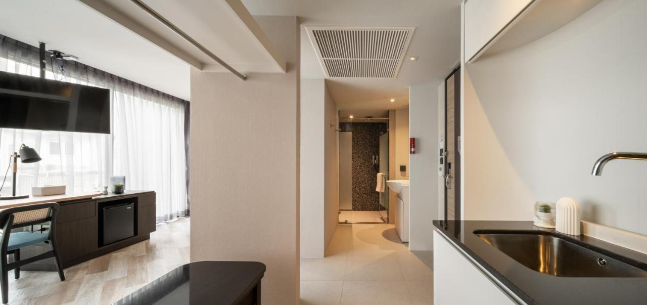 Seekers Finders Rama IV Hotel Surestay Collection By BW 방콕 외부 사진